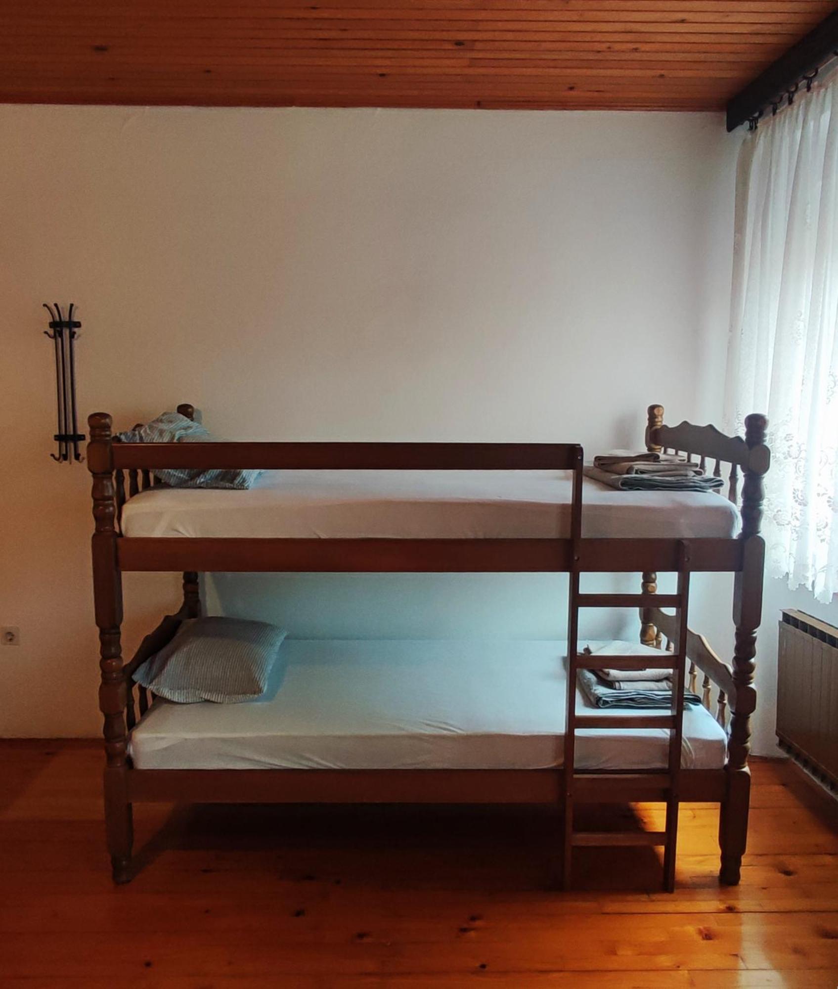 Family Hostel Pivka Buitenkant foto